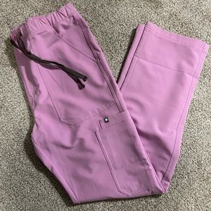 Figs Cairo™ Cargo Scrub Pants size medium